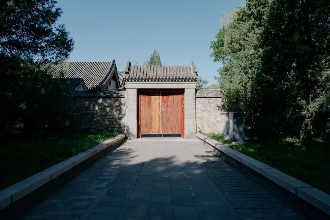 湖北企业数字化转型中定制软件开发的关键技术选型分析封面图